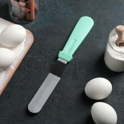 Лопатка-палетка с пластиковой ручкой, изогнутая, 26,7х3x1,5см, раб часть 14,5 см